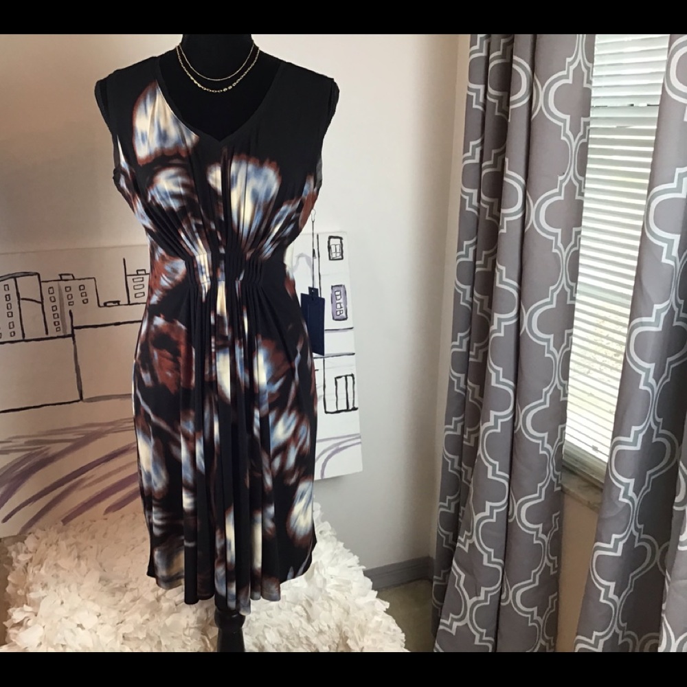 Simply Vera Wang Escape To The City. - Picture 2 of 9
